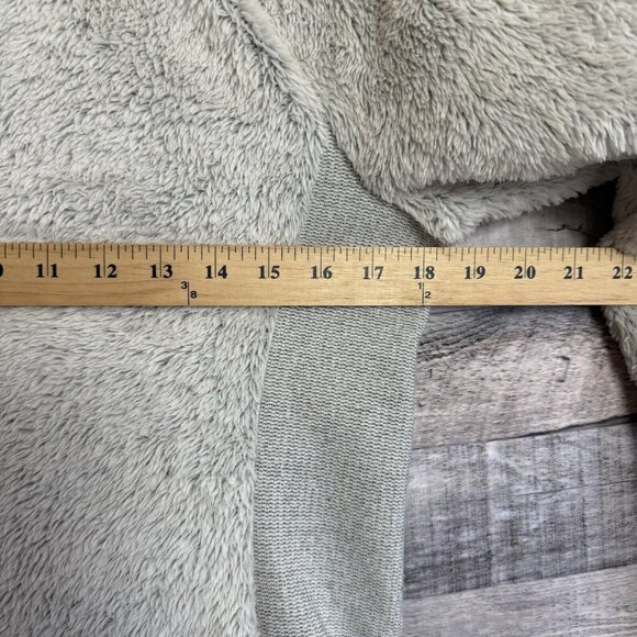 The North Face Furry Fleece Jacket Womens S Gray Sherpa Outdoors Hiking Camping - Picture 7 of 8